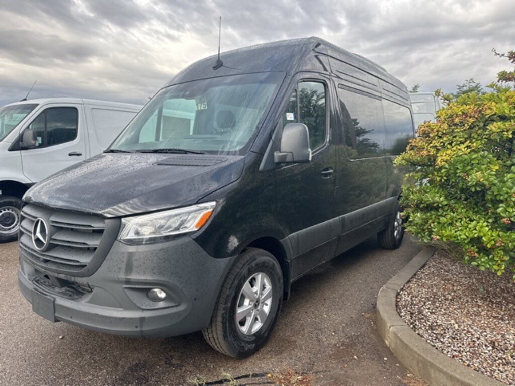 New 2024 Mercedes-Benz Sprinter 2500 Standard Roof 4-Cyl Diesel HO Van