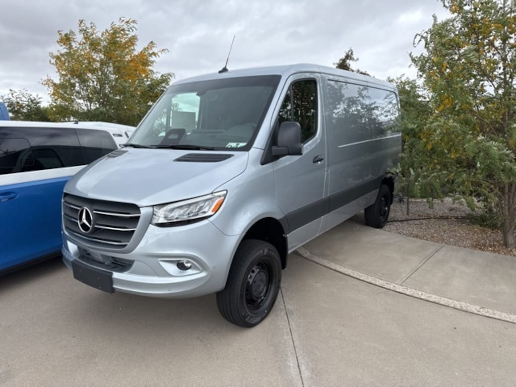 New 2025 Mercedes-Benz Sprinter 2500 Standard Roof 4-Cyl Diesel HO Van Cargo Van