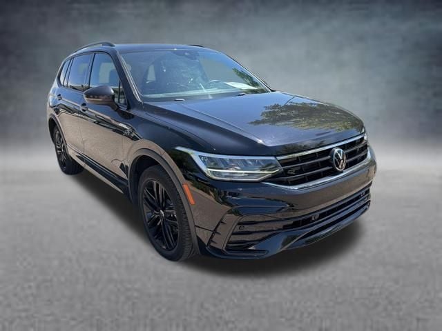 2022 Volkswagen Tiguan 2.0T SE R-Line Black 4Motion's photo