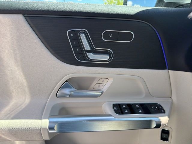 2025 Mercedes-Benz GLB Base - Photo 16