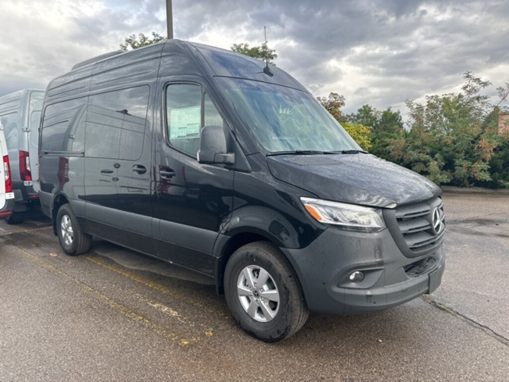 New 2024 Mercedes-Benz Sprinter 2500 Standard Roof 4-Cyl Diesel HO Van