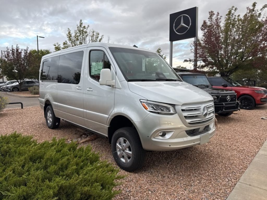 New 2025 Mercedes-Benz Sprinter 2500 Standard Roof 4-Cyl Diesel HO Van Crew Van