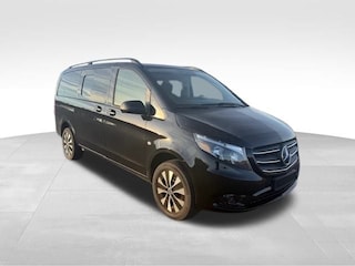 2023 Mercedes-Benz Metris Passenger Van