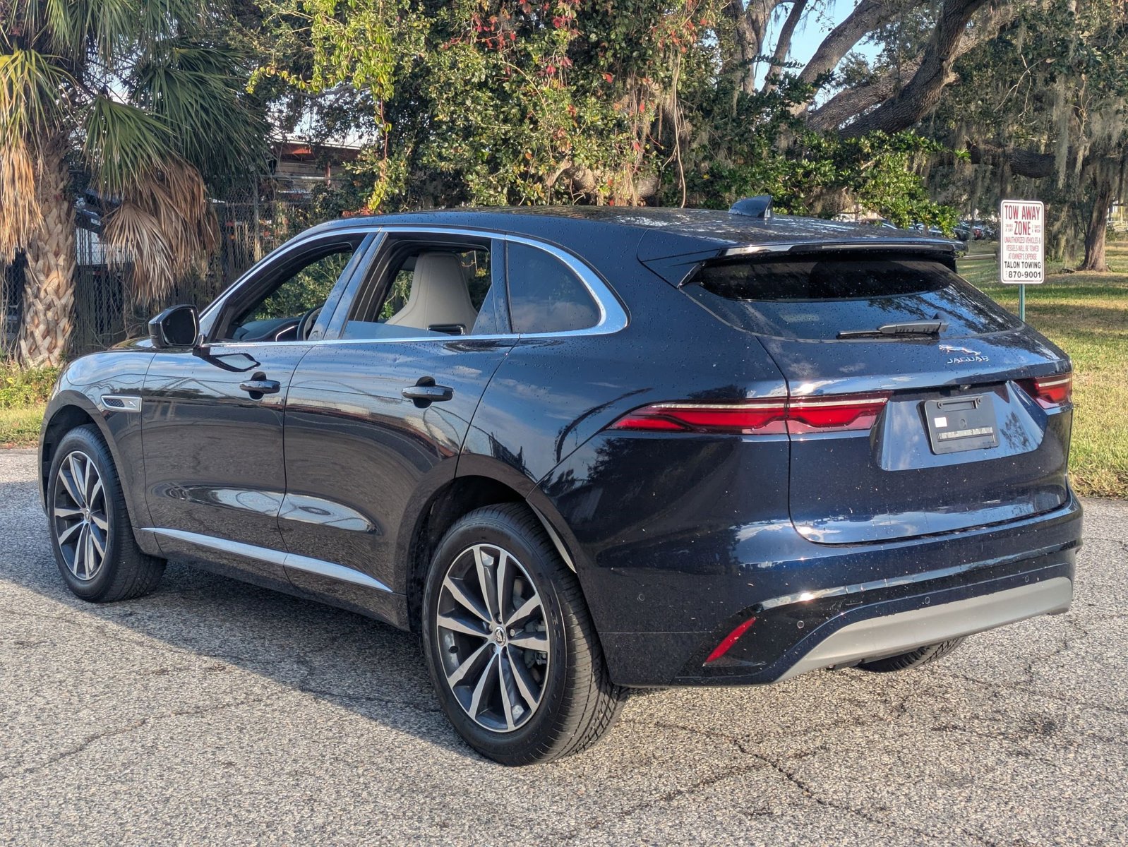 2025 Jaguar F-PACE P250 R-Dynamic S photo 4