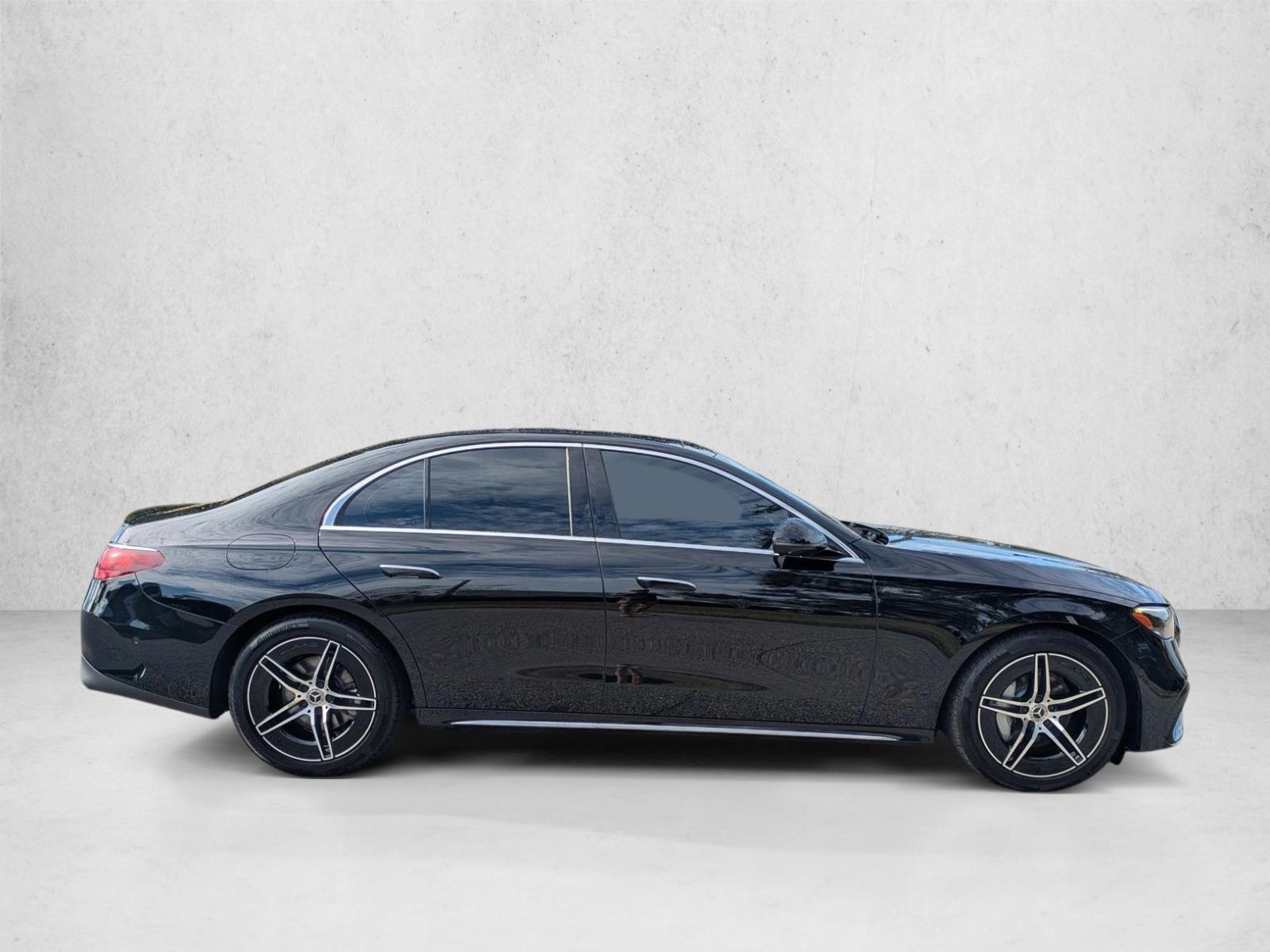 2025 Mercedes Benz E 350 4MATIC Sedan photo 4