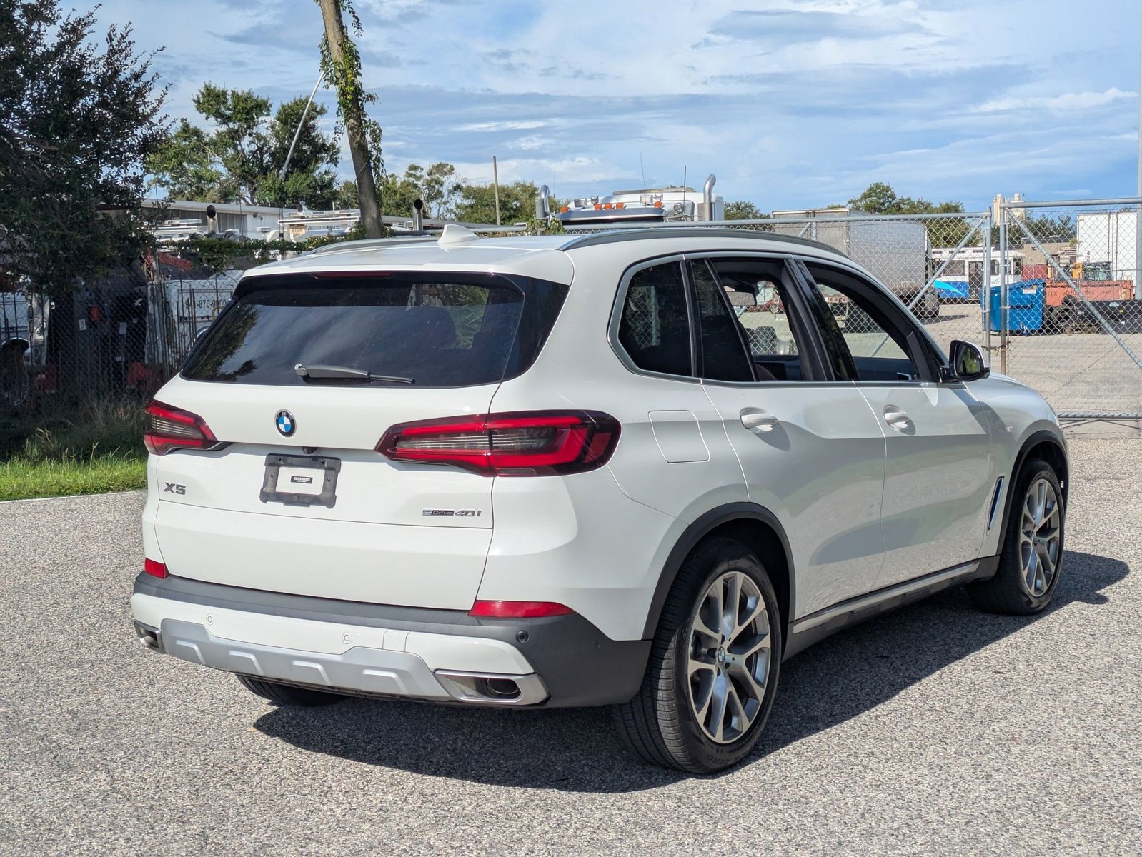 2023 Bmw X5 sDrive40i photo 2