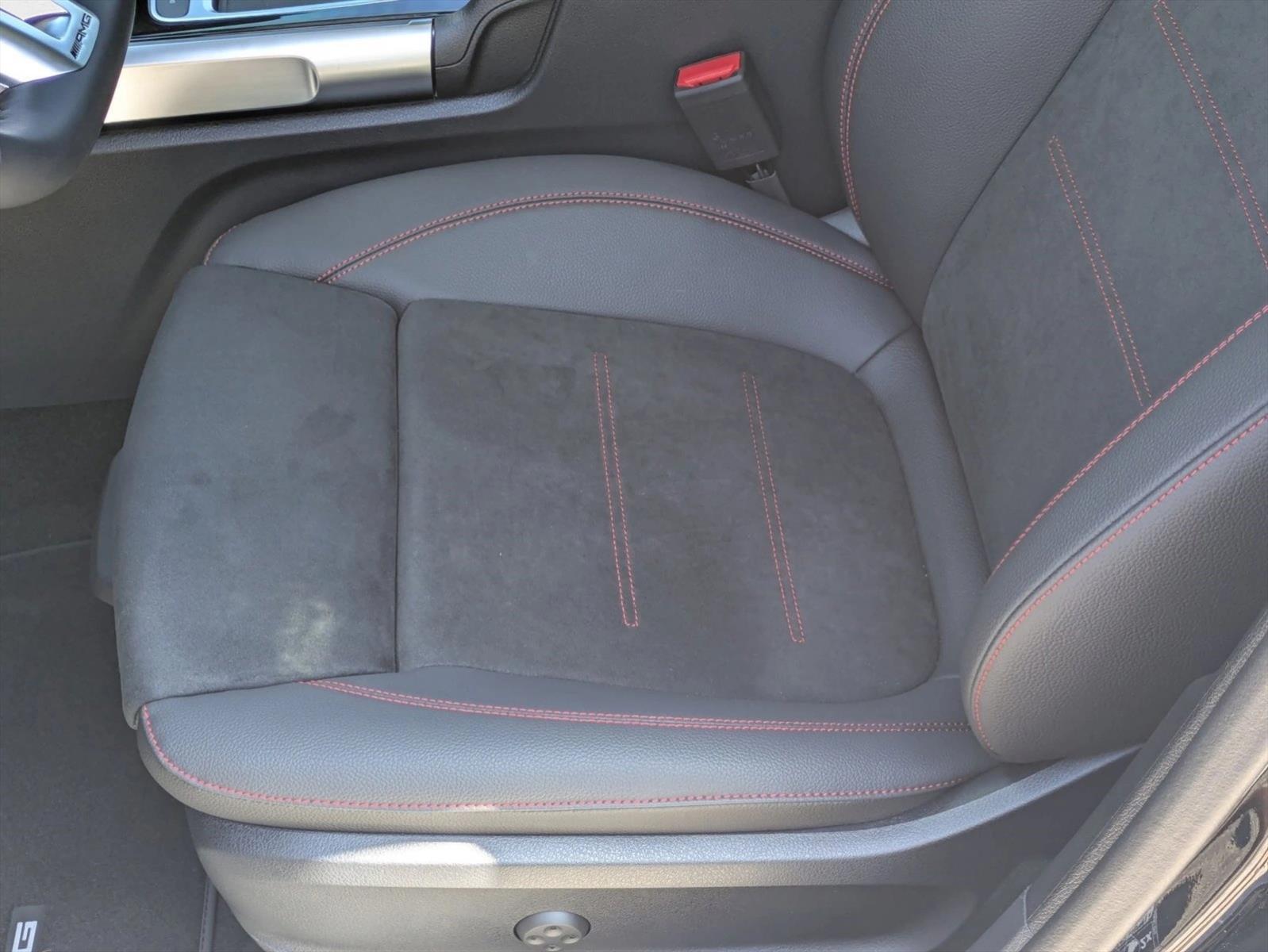 2025 Mercedes Benz GLB AMG 35 4MATIC photo 4