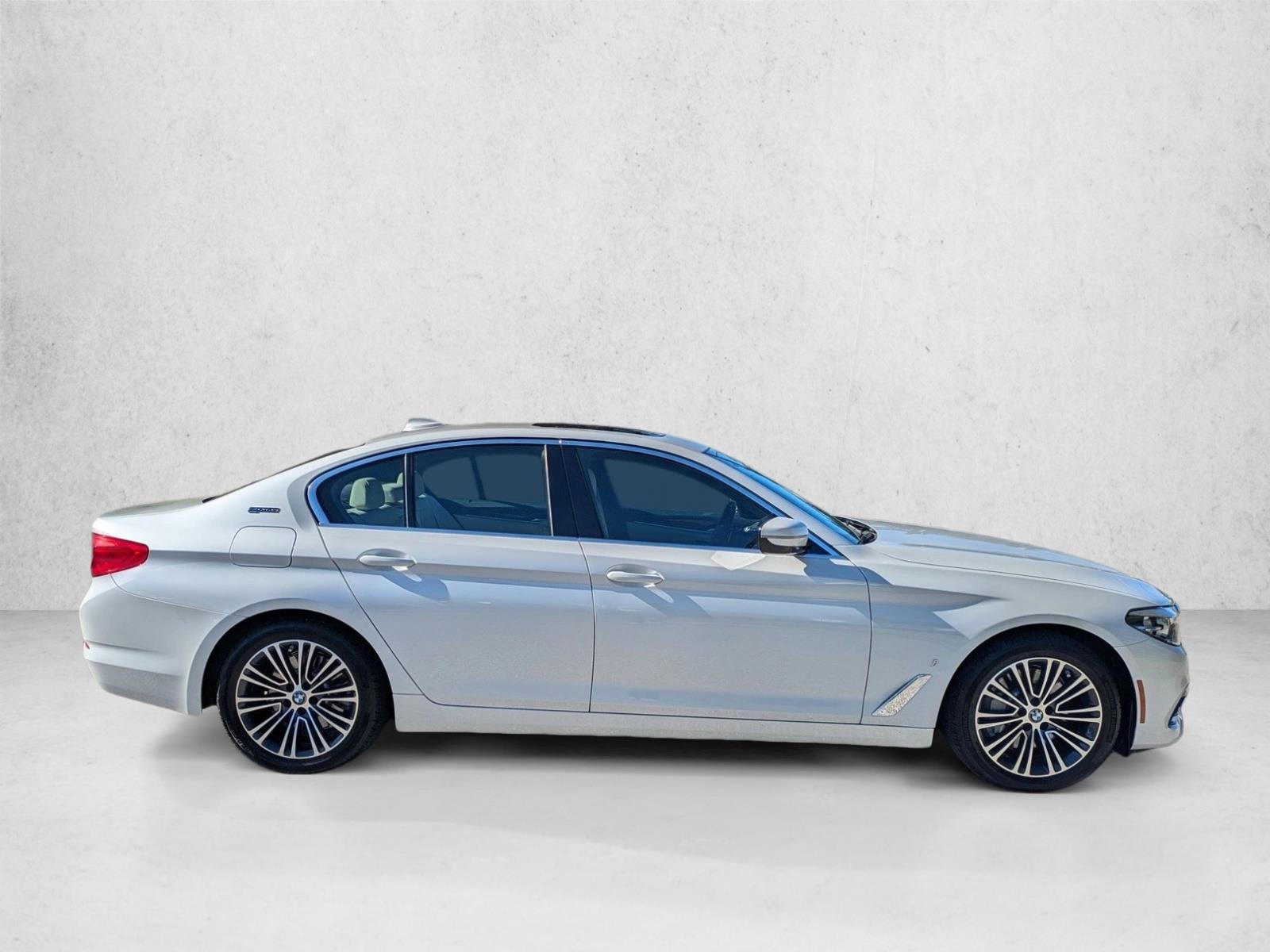 2019 Bmw 530e 5-Series photo 4