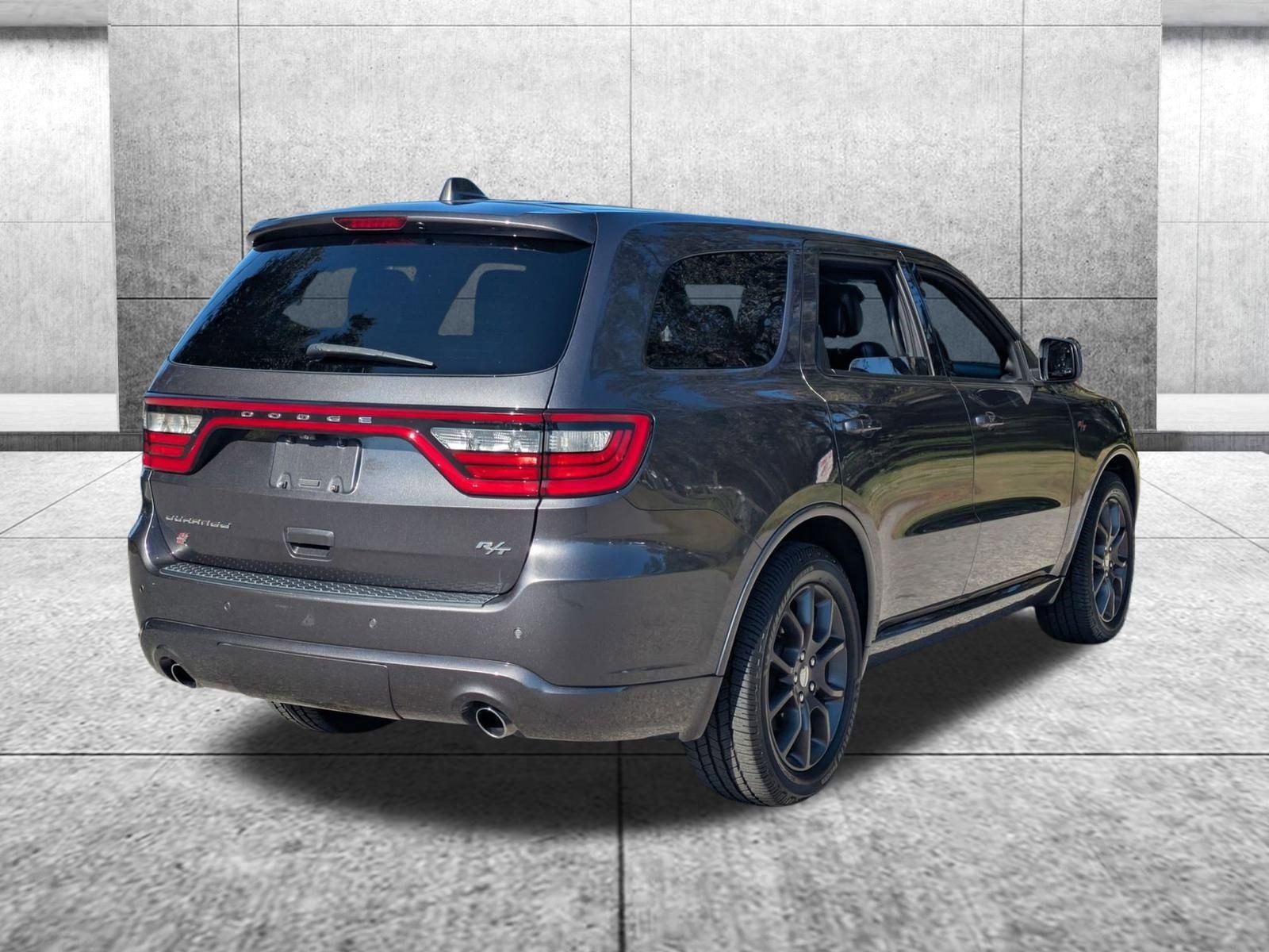 2018 Dodge Durango R/T photo 3