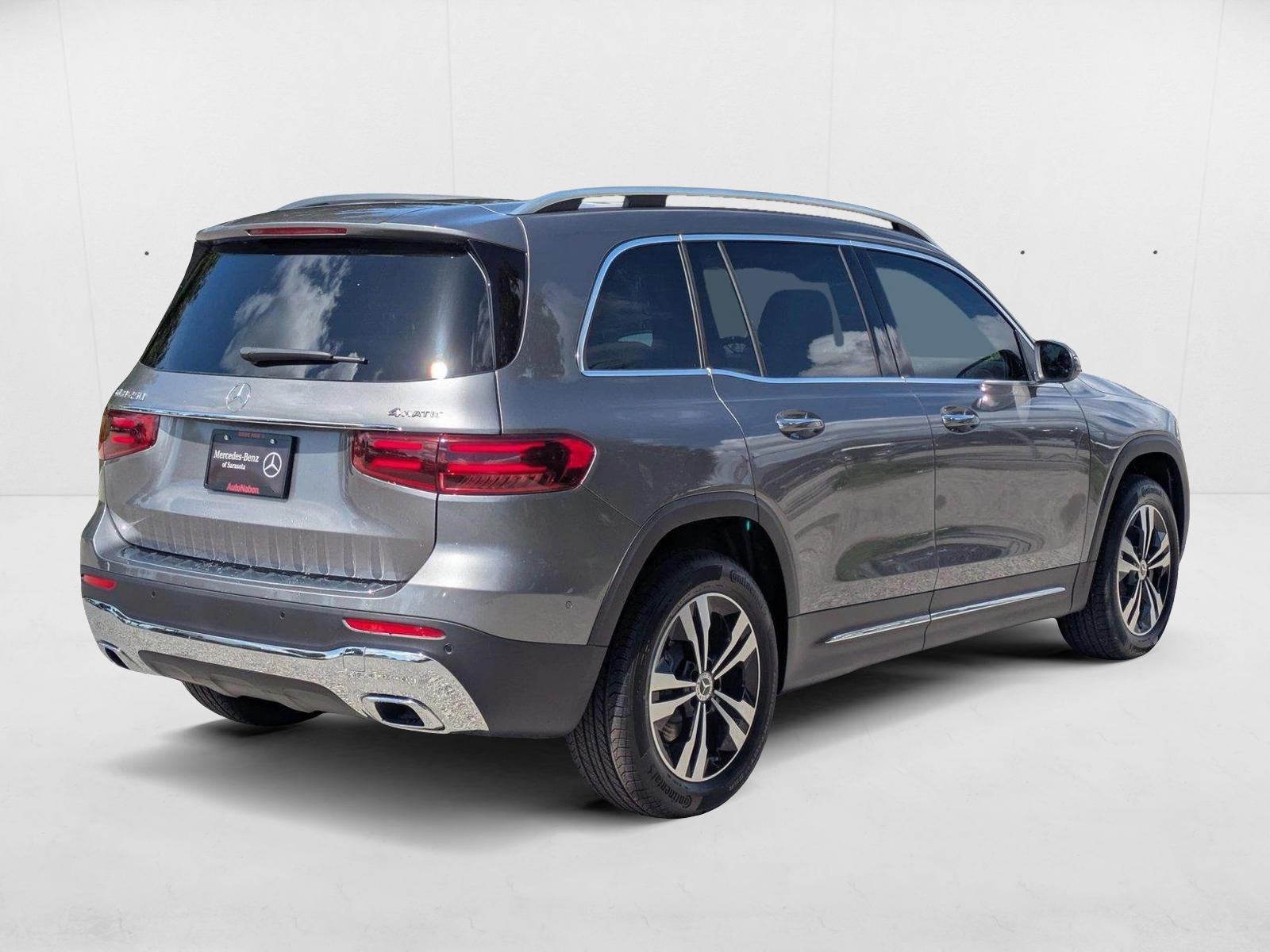 2025 Mercedes Benz GLB 250 4MATIC photo 2