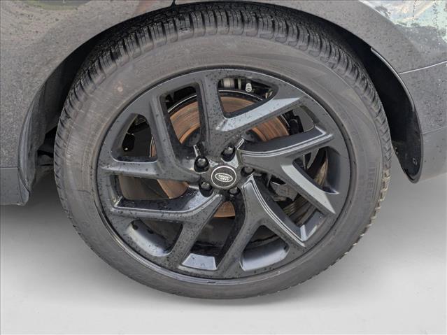 2023 Land Rover Range Rover Sport SE photo 4