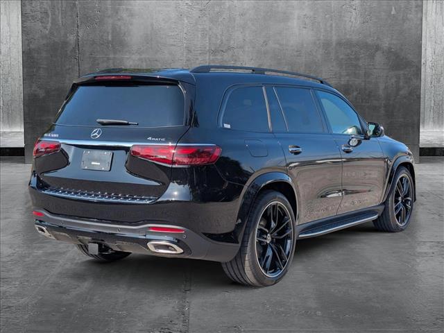 2025 Mercedes Benz GLS 580 4MATIC photo 2