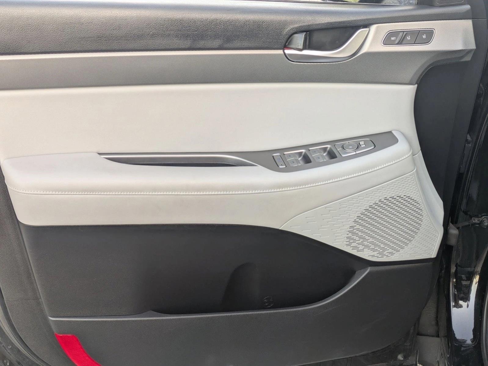 2022 Hyundai Palisade SEL photo 2