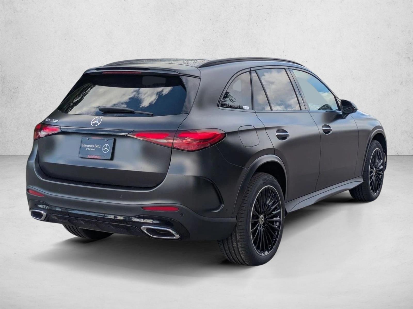 2026 Mercedes Benz GLC 300 photo 2