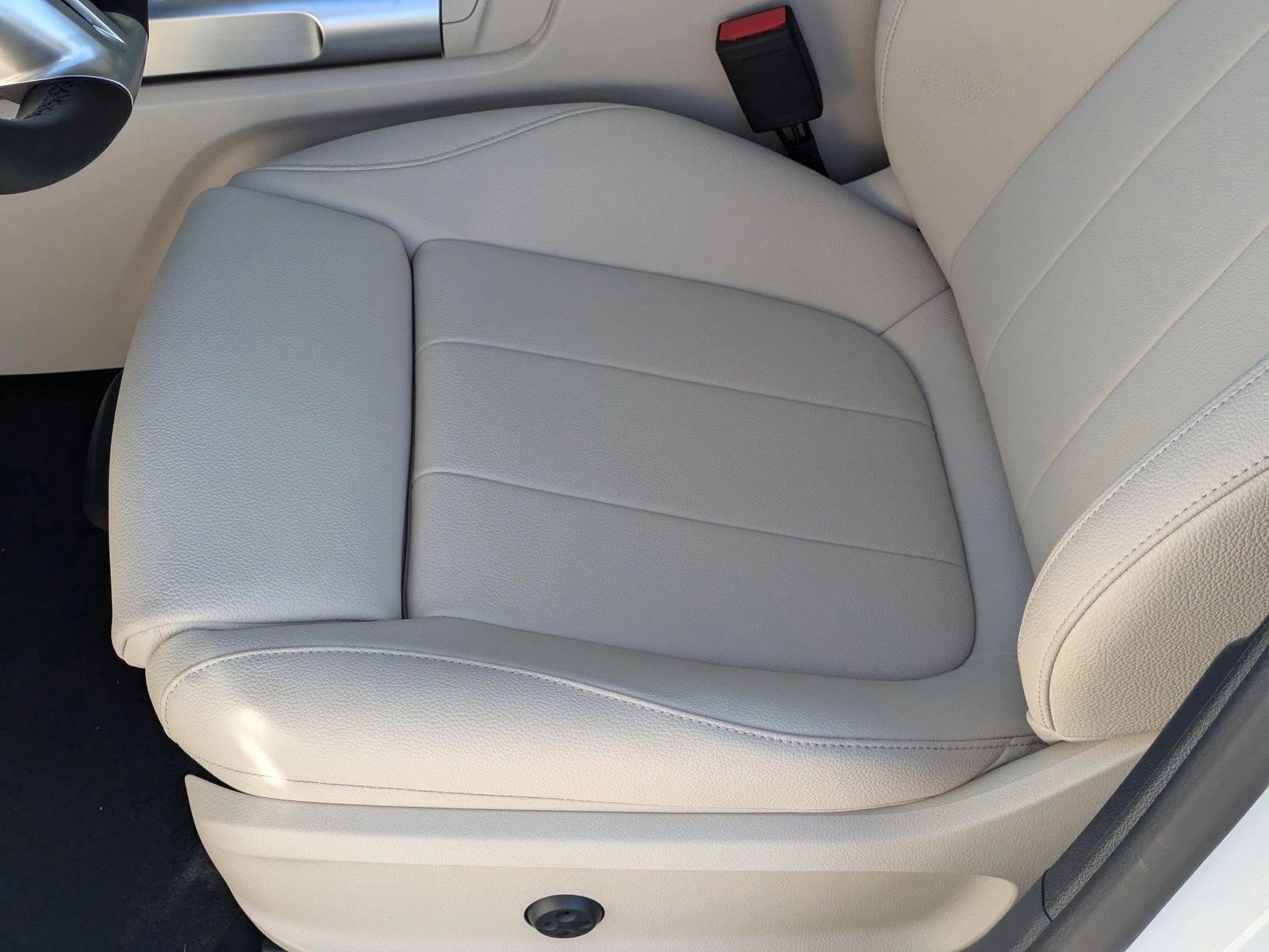 2025 Mercedes Benz GLB 250 photo 4