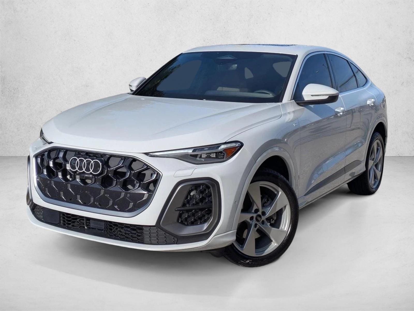 2025 Audi Q5 Sportback 45 Premium Plus's photo