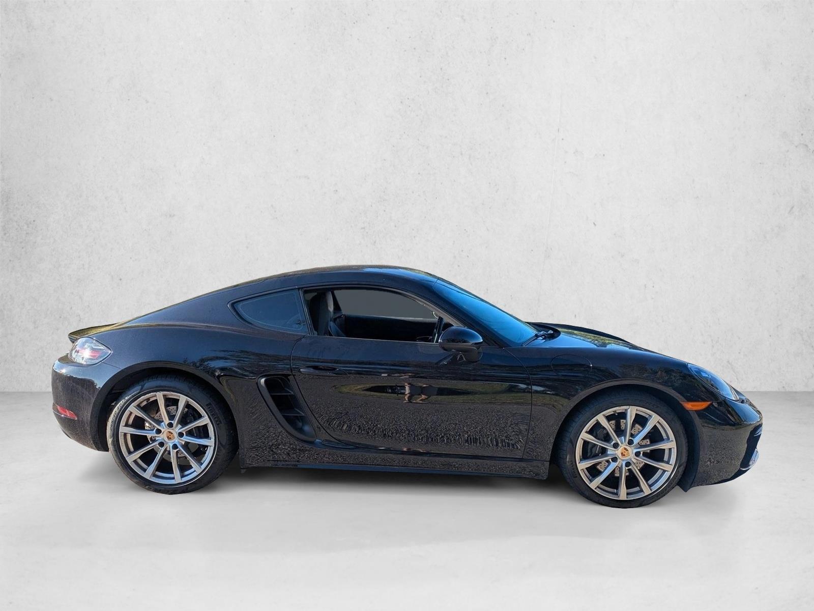 2019 Porsche Cayman T photo 4