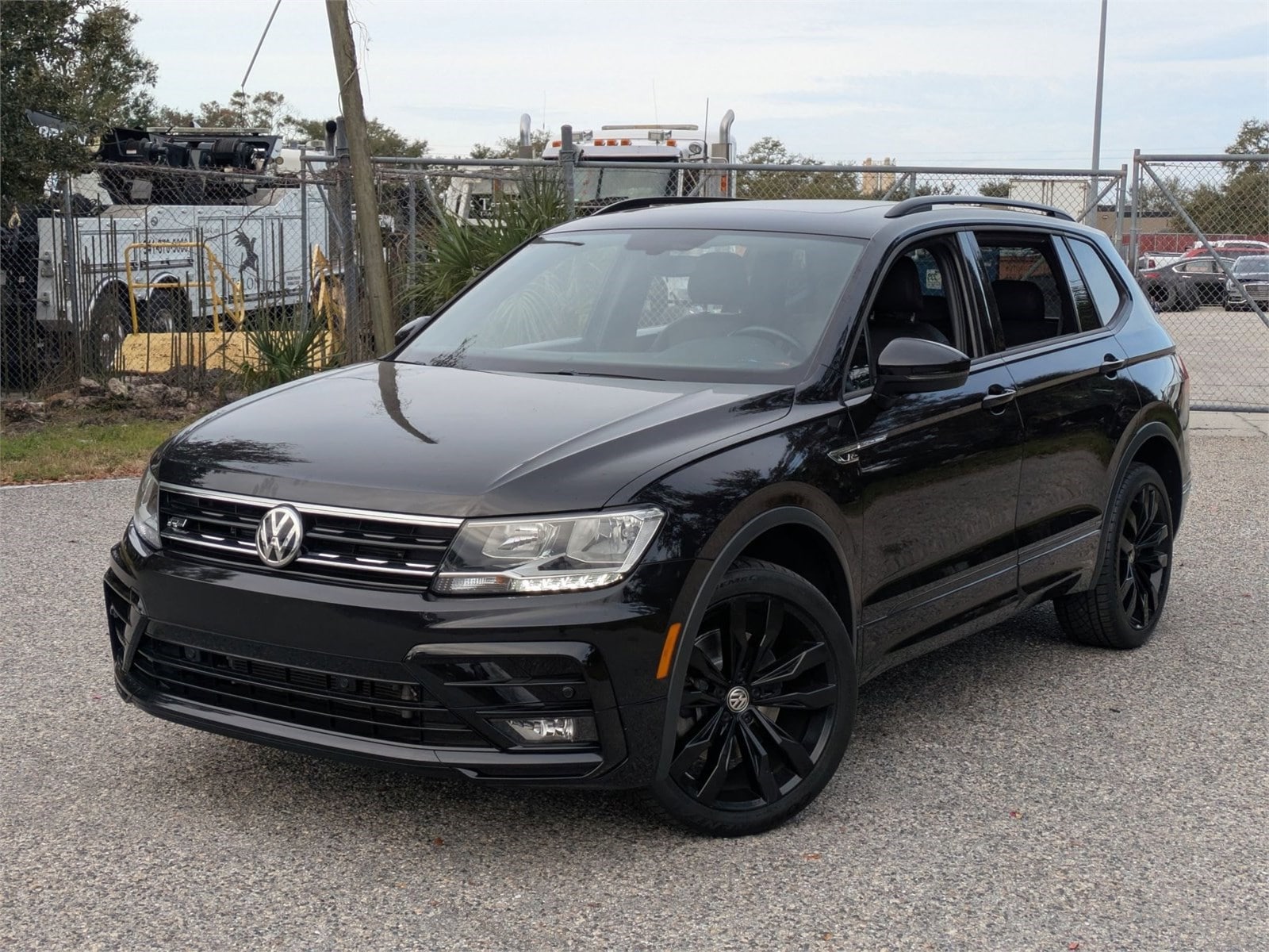 2020 Volkswagen Tiguan SE R-LINE BLACK