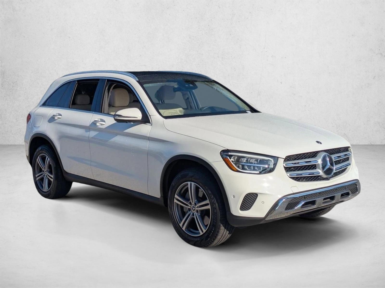 2022 Mercedes Benz GLC 300 photo 3