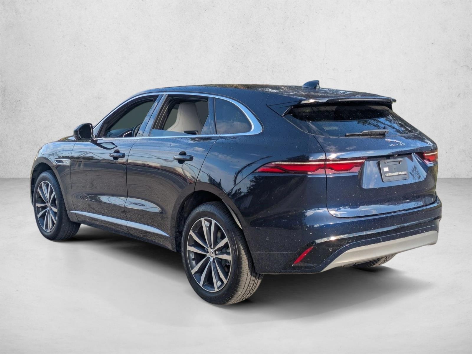 2025 Jaguar F-PACE P250 R-Dynamic S photo 4