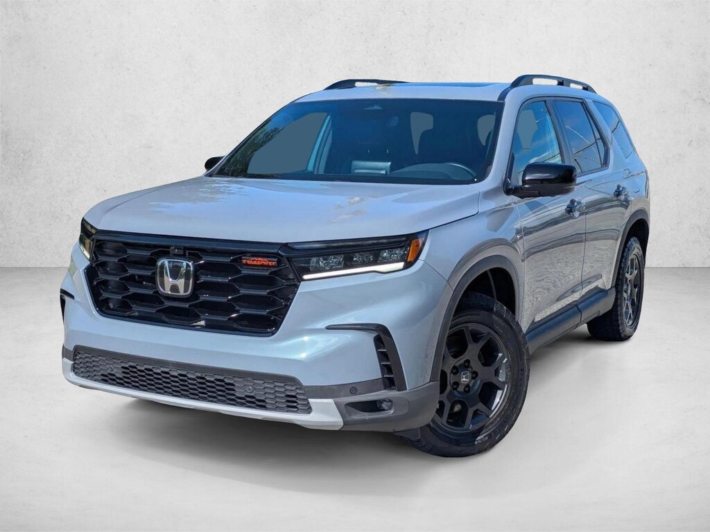 Used 2024 Honda Pilot TrailSport SUV
