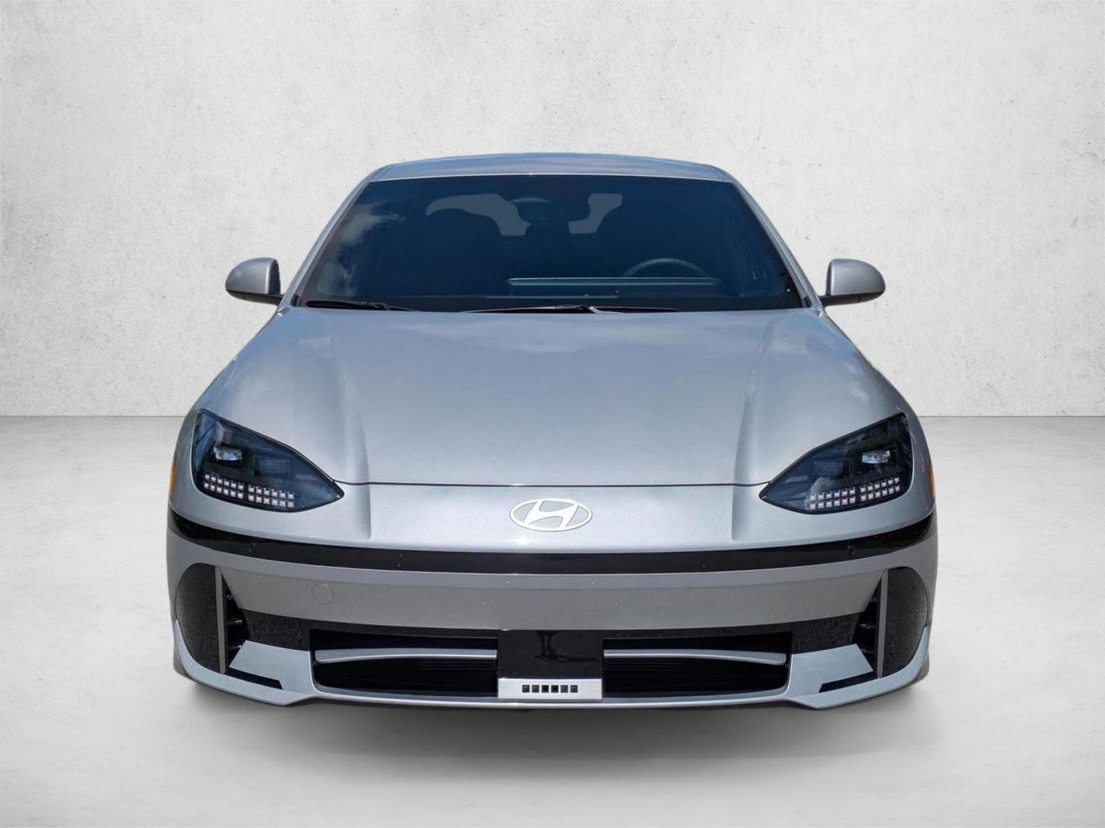Used 2025 Hyundai IONIQ 6 SEL with VIN KMHM34AA2SA090719 for sale in Sarasota, FL