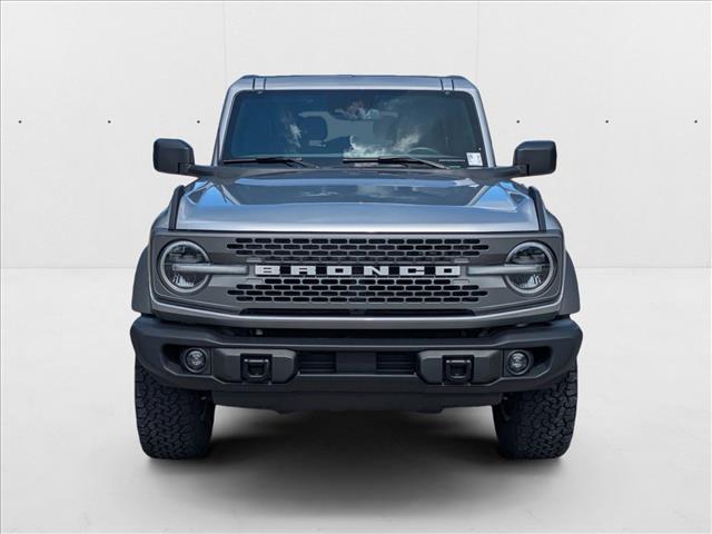 2023 Ford Bronco Badlands photo 2