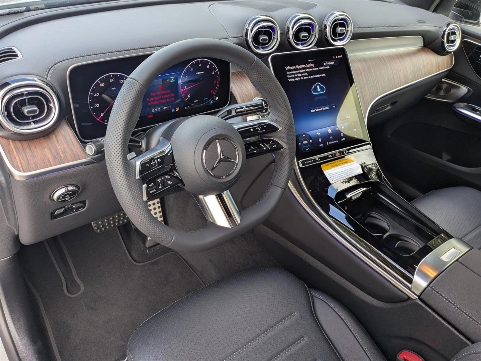 2026 Mercedes Benz GLC 300 4MATIC photo 3