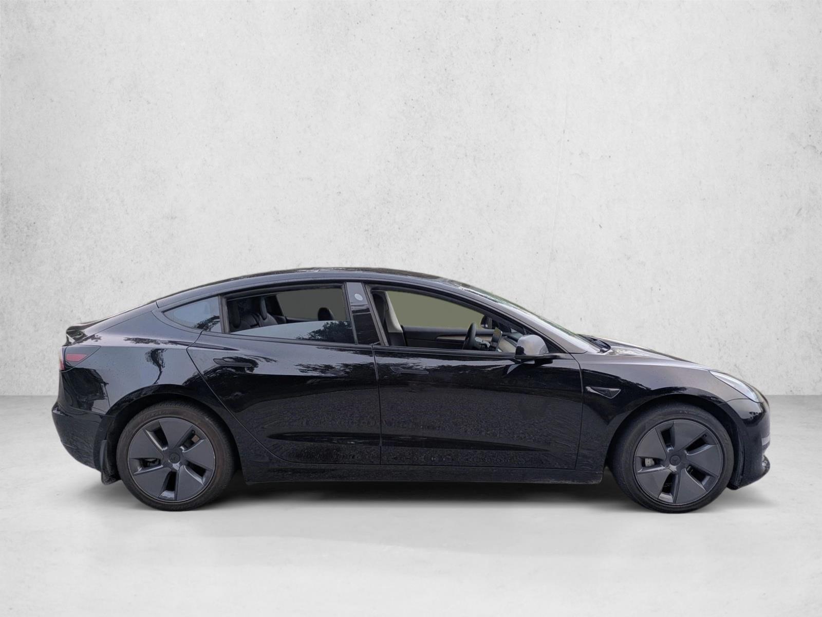 2022 Tesla Model 3 Long Range photo 2