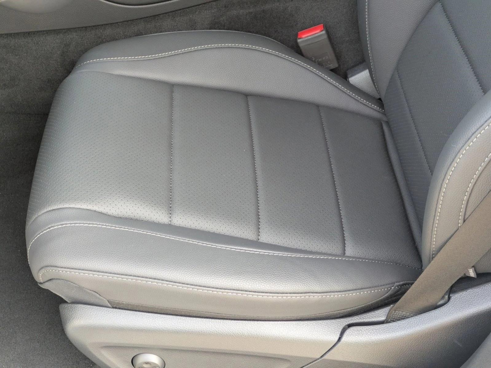 2026 Mercedes Benz GLE 350 photo 4