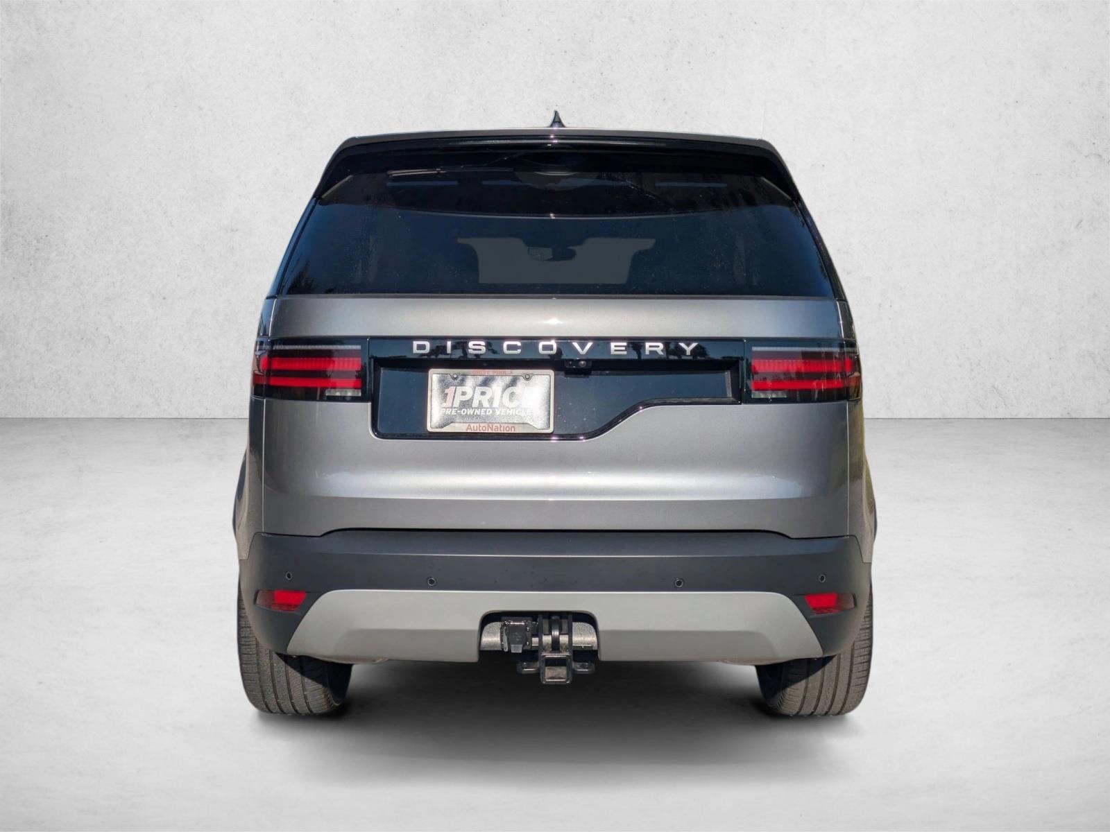 2025 Land Rover Discovery P300 S photo 3