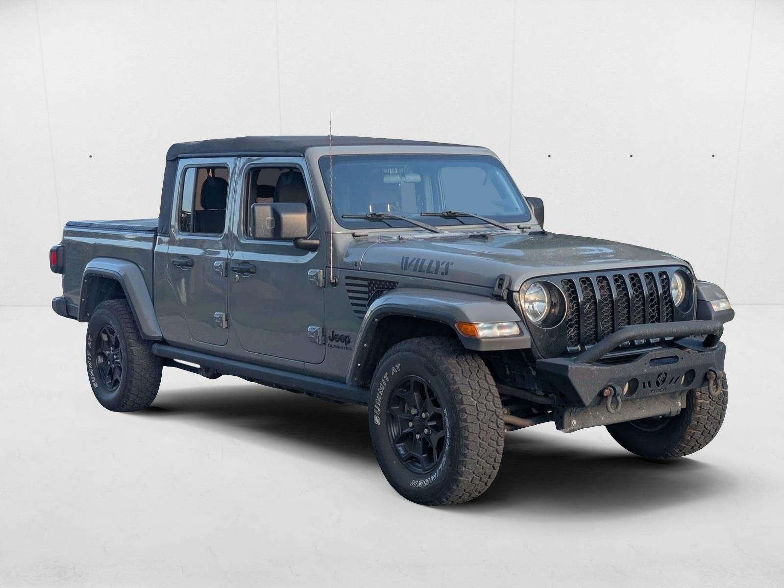 2021 Jeep Gladiator Willys Sport photo 3