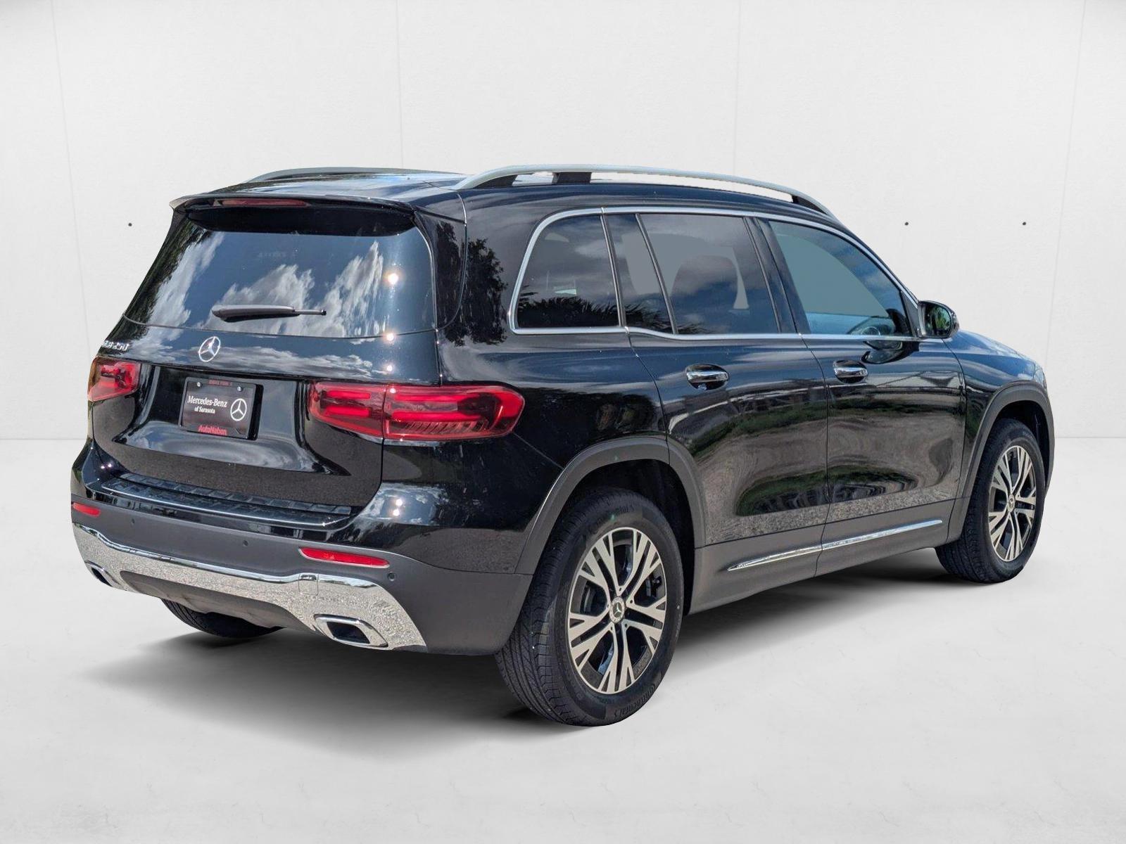 2025 Mercedes Benz GLB 250 photo 2