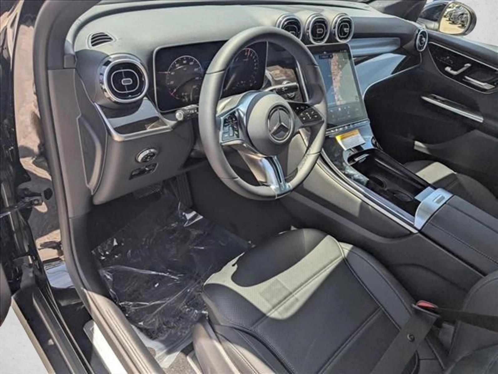 2026 Mercedes Benz GLC 350e 4MATIC photo 3