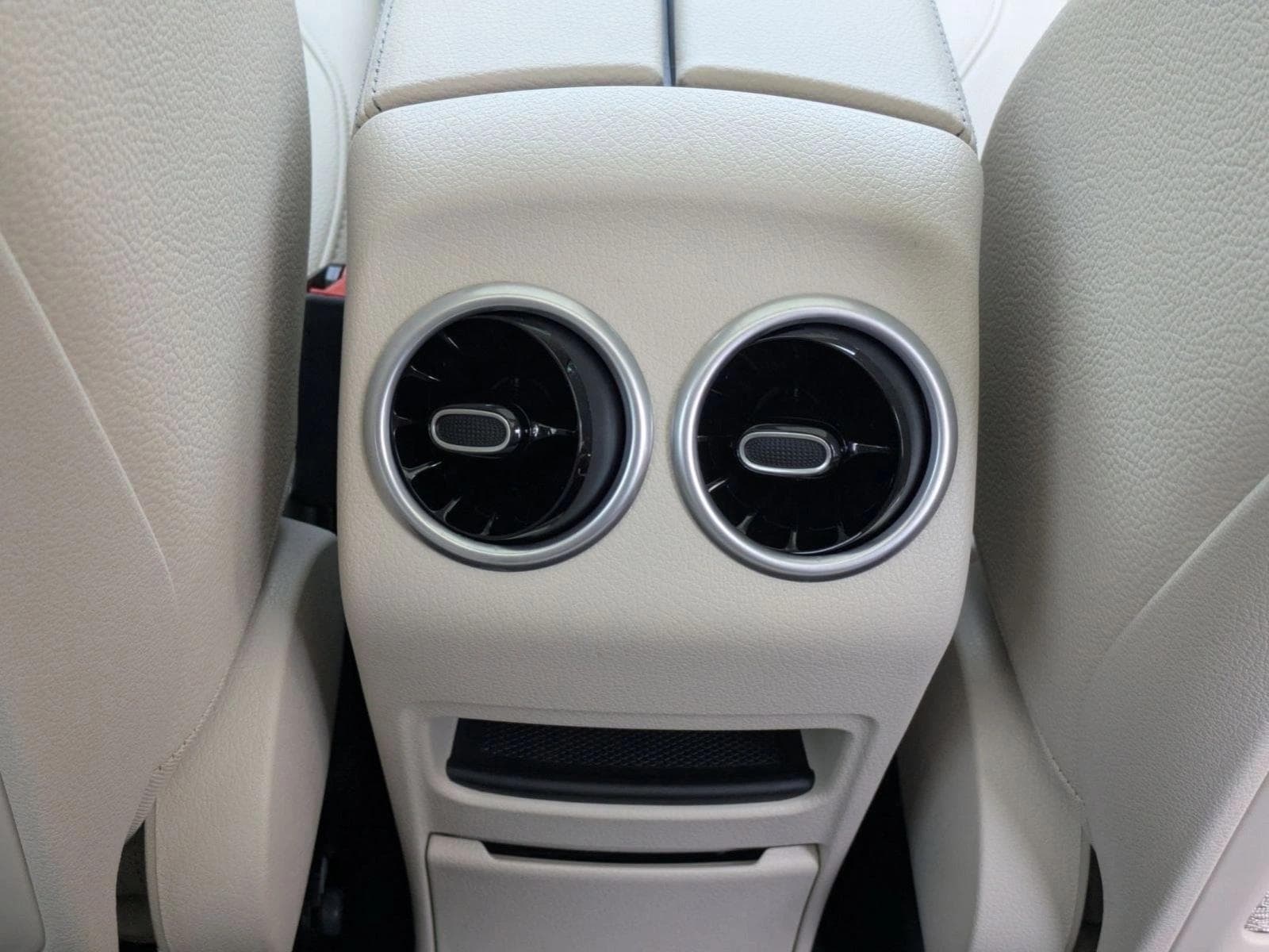 2026 Mercedes-Benz GLB GLB 250 - Photo 17