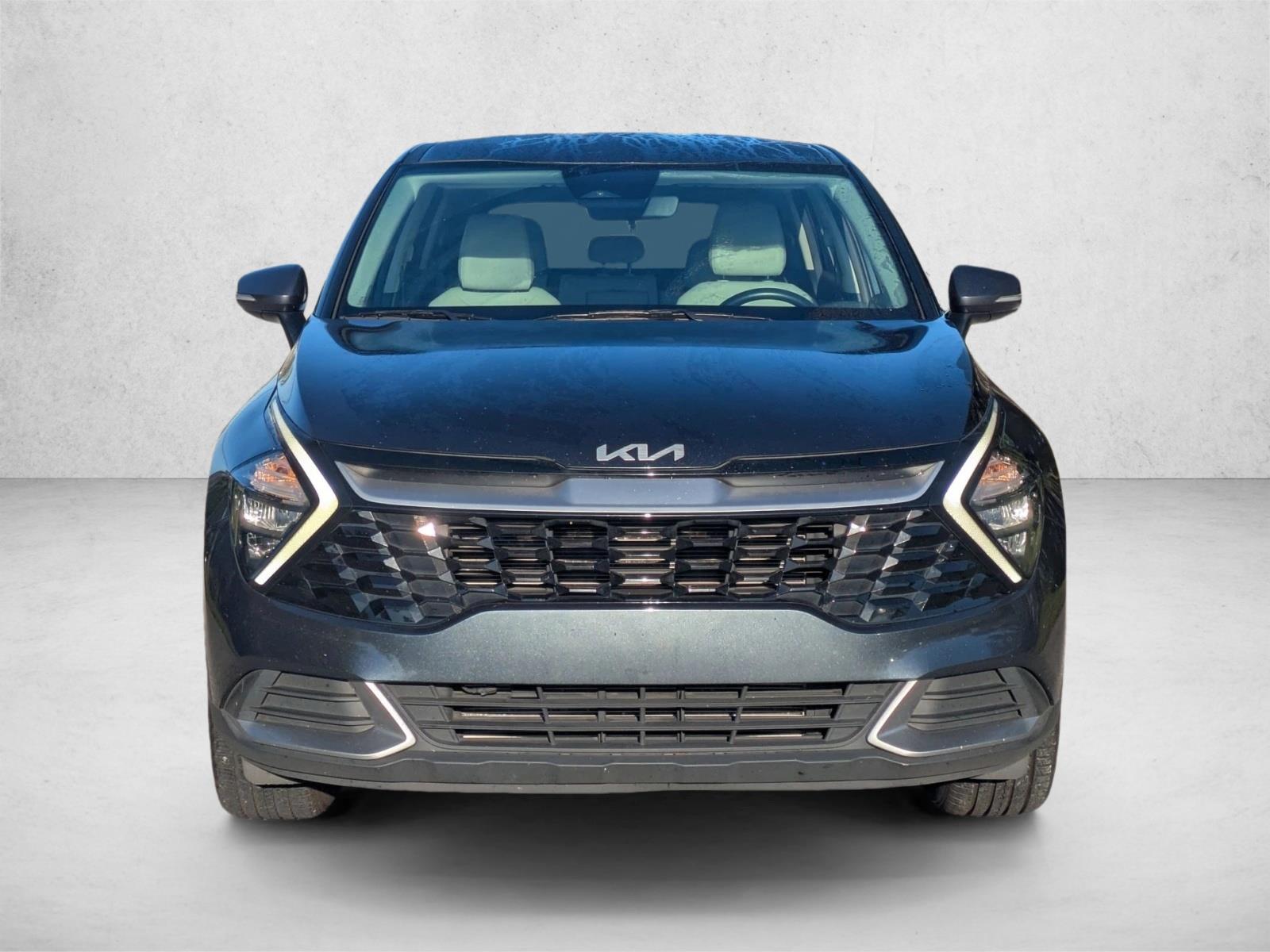 2023 Kia Sportage EX photo 2