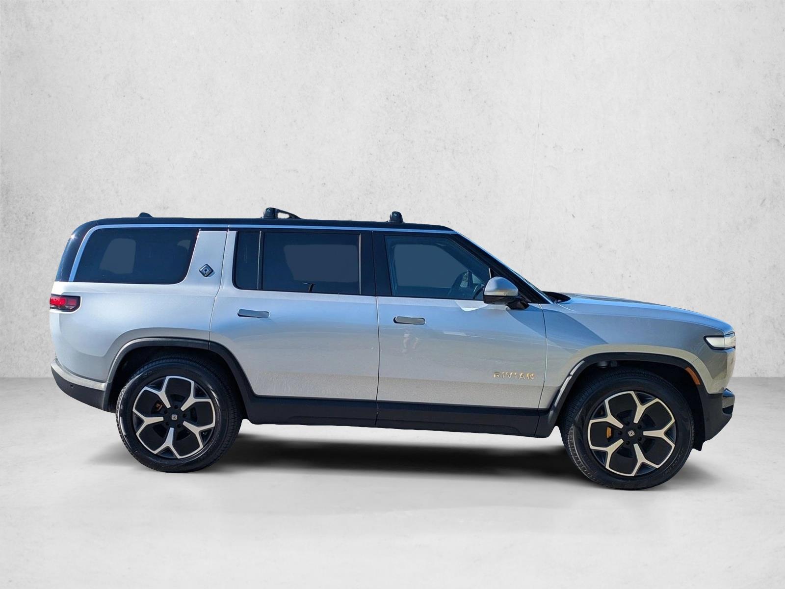 2023 Rivian R1S Adventure photo 4