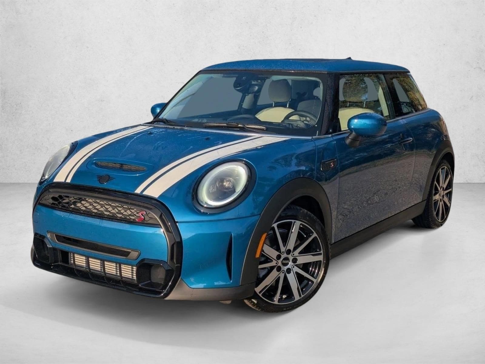 2024 MINI Hardtop 2 Door S's photo