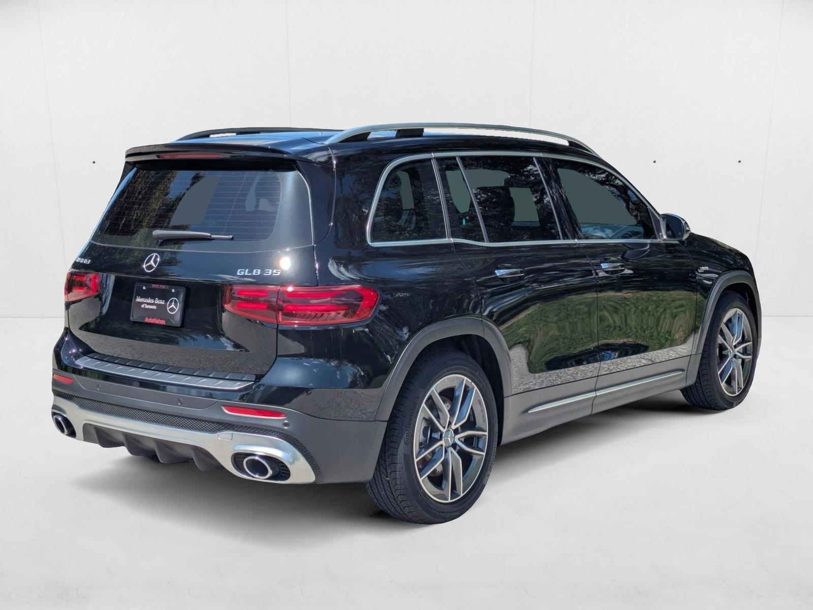 2025 Mercedes Benz GLB AMG 35 4MATIC photo 2