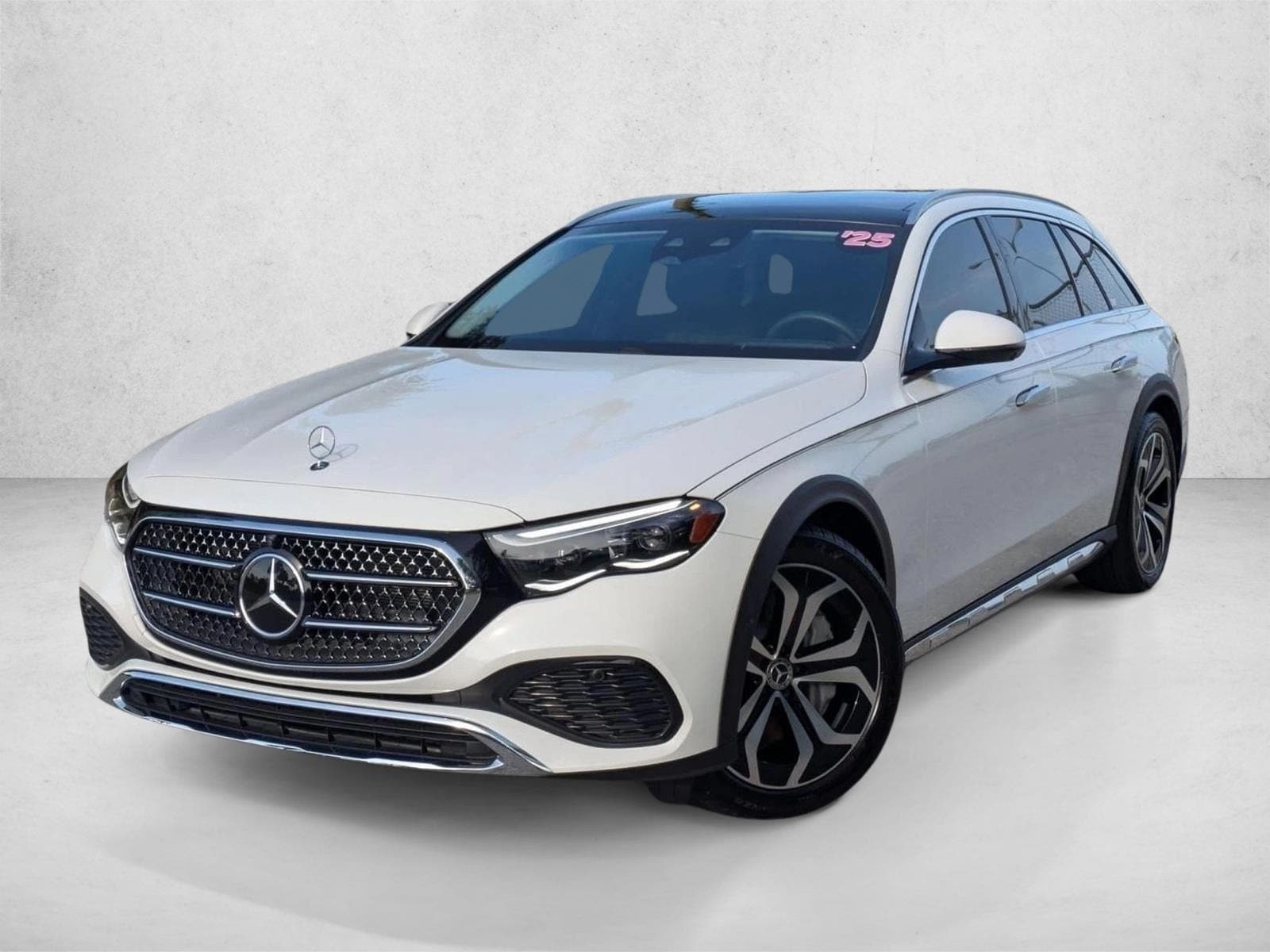 2025 Mercedes-Benz E-Class E450 4MATIC All-Terrain's photo
