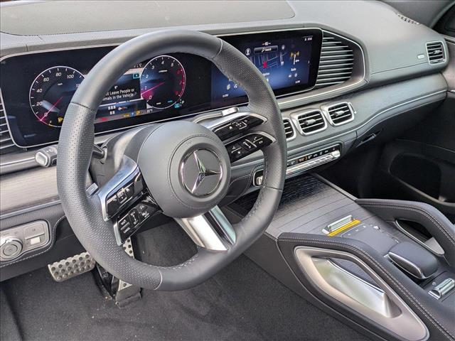 2025 Mercedes Benz GLS 450 4MATIC photo 3