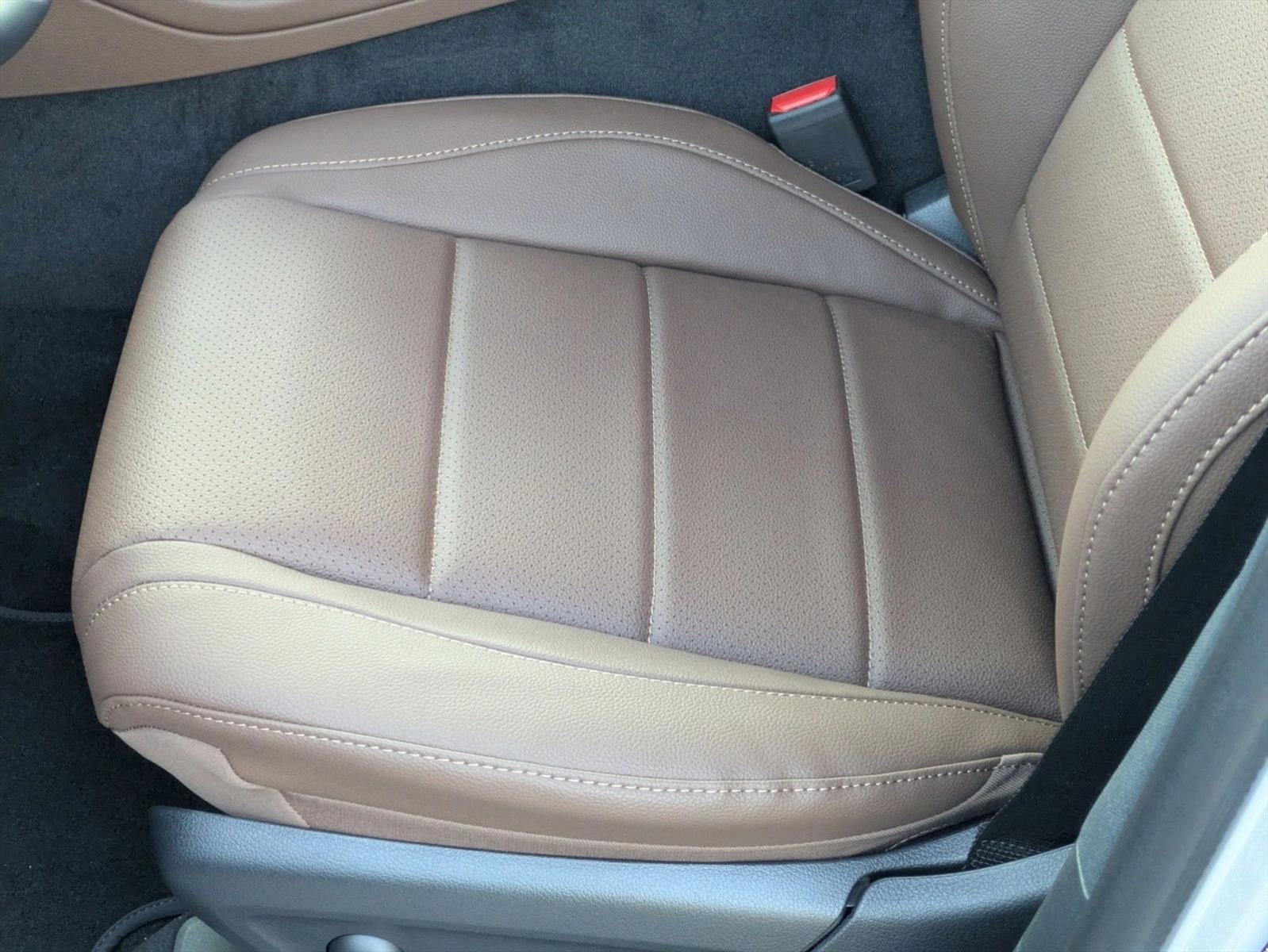 2026 Mercedes Benz GLE 450 4MATIC photo 3