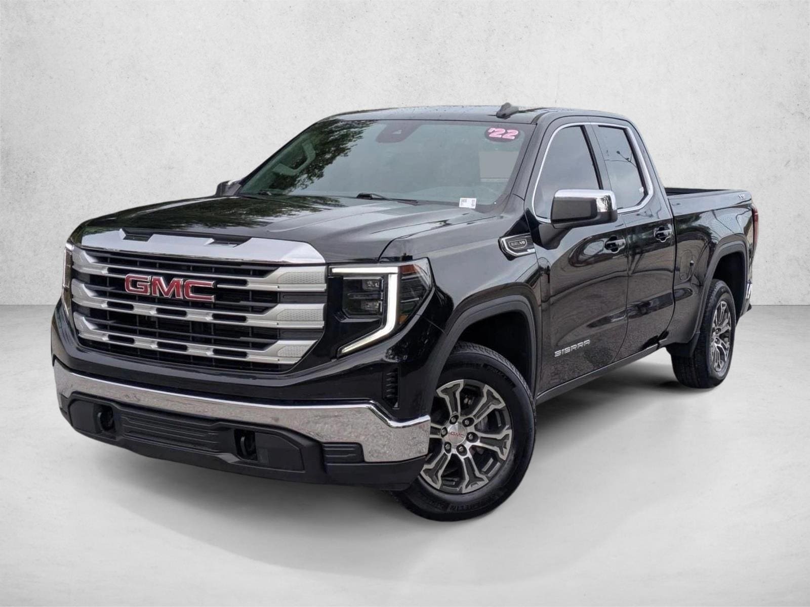 2022 GMC Sierra 4WD Double Cab Standard Box SLE's photo