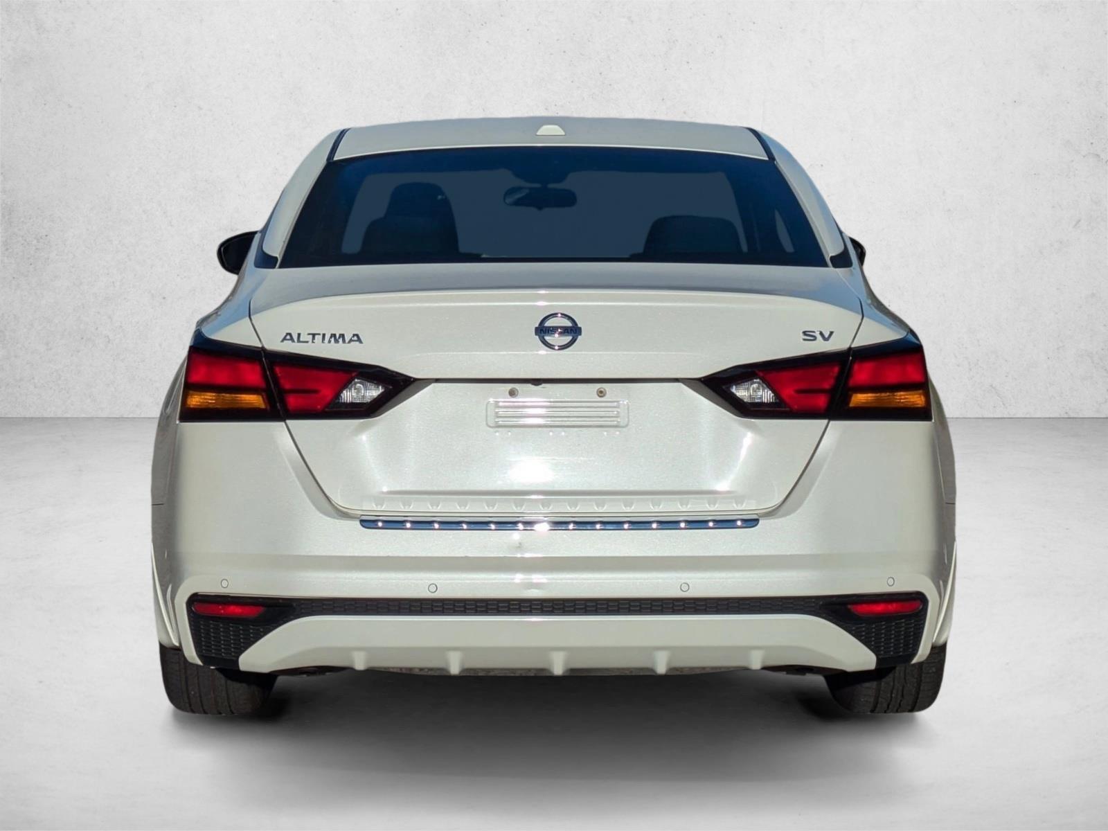 2022 Nissan Altima 2.5 SV photo 3