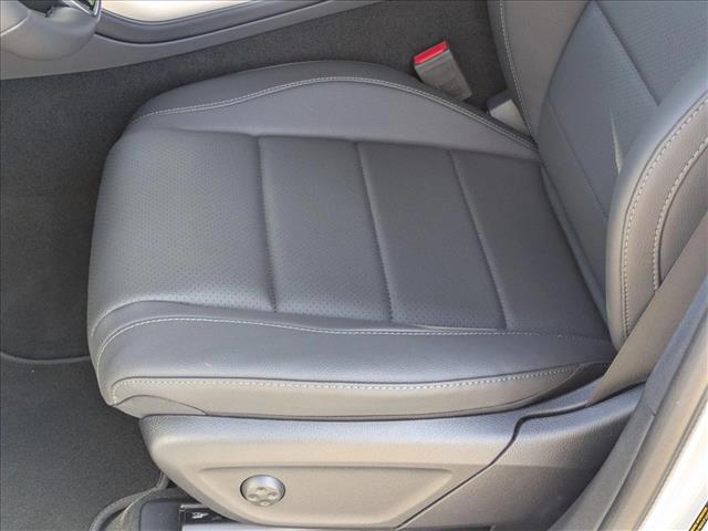2025 Mercedes Benz GLE 450 4MATIC photo 4