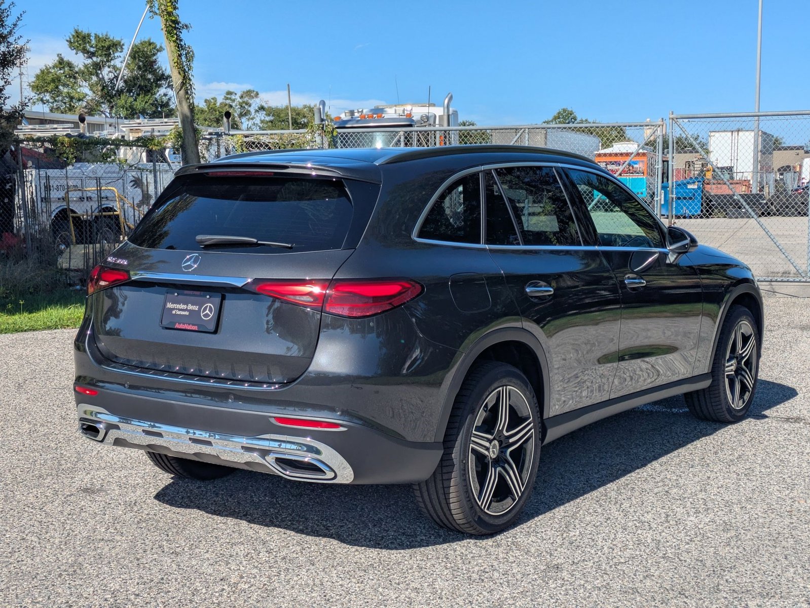 2026 Mercedes Benz GLC 300 photo 2
