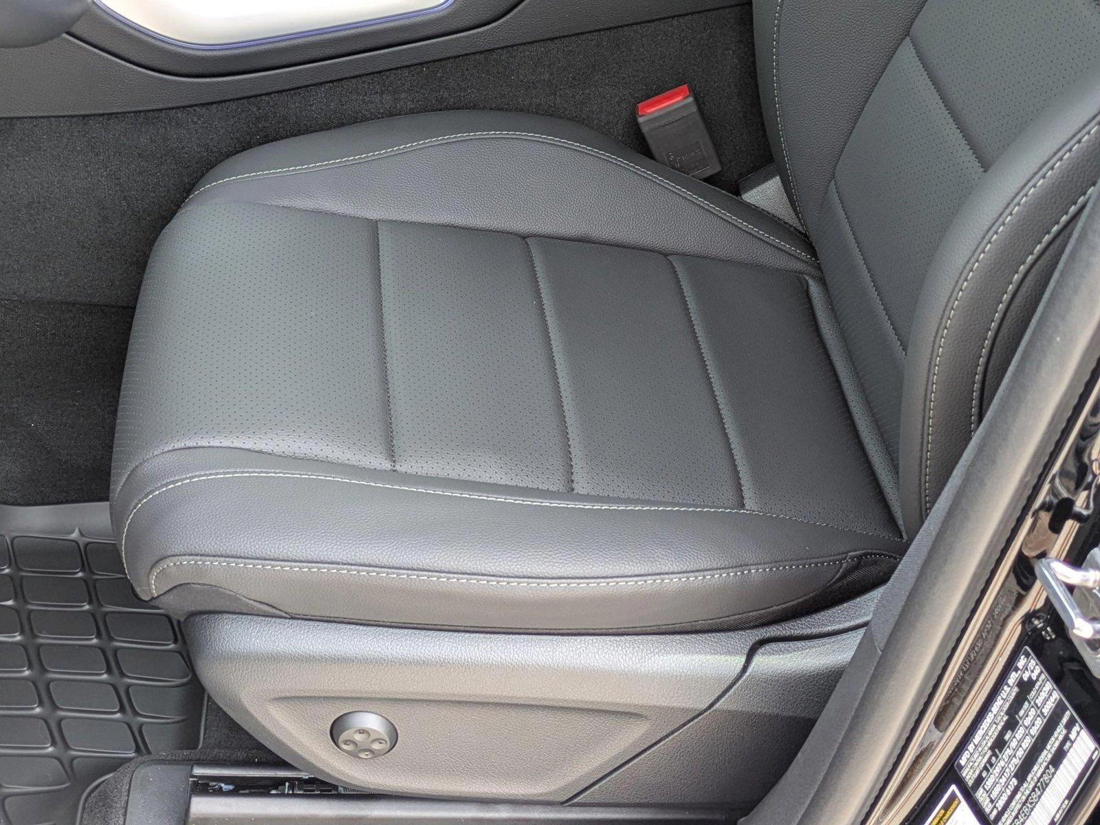 2025 Mercedes Benz GLE 350 4MATIC photo 2