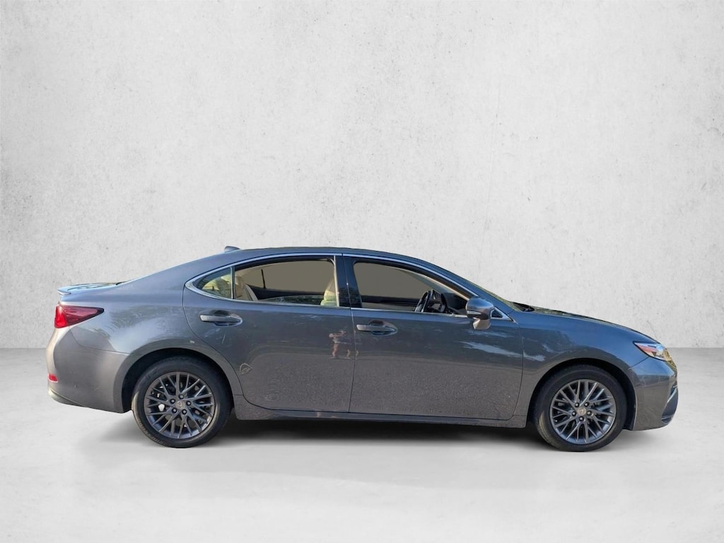 Used 2018 Lexus ES Sedan