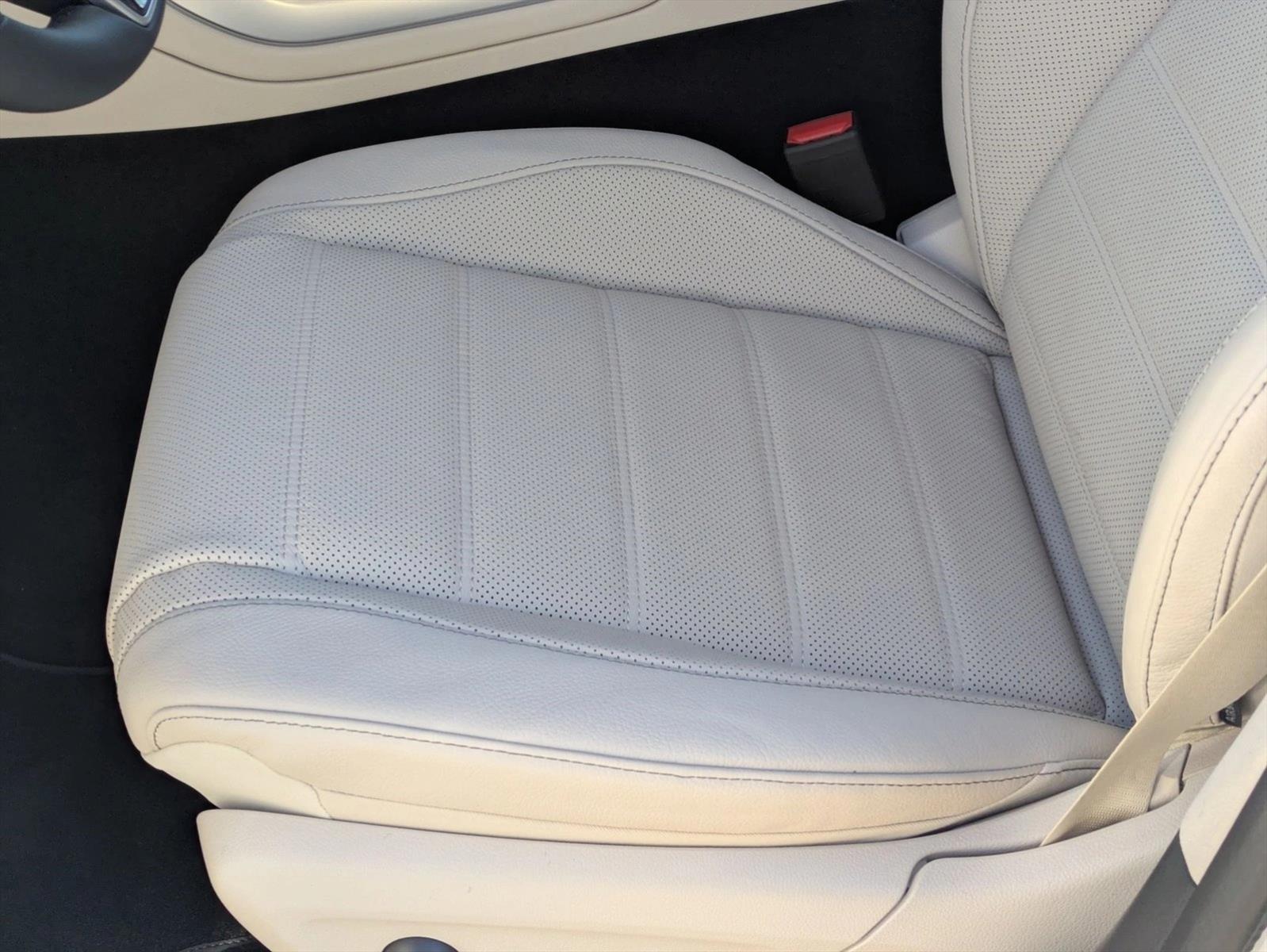 2026 Mercedes Benz GLE 450 4MATIC photo 3