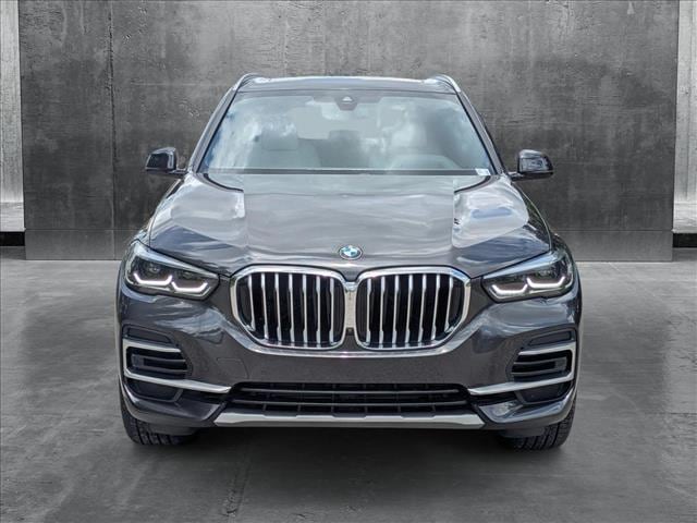 Used 2023 BMW X5 40i with VIN 5UXCR6C06P9R52264 for sale in Sarasota, FL